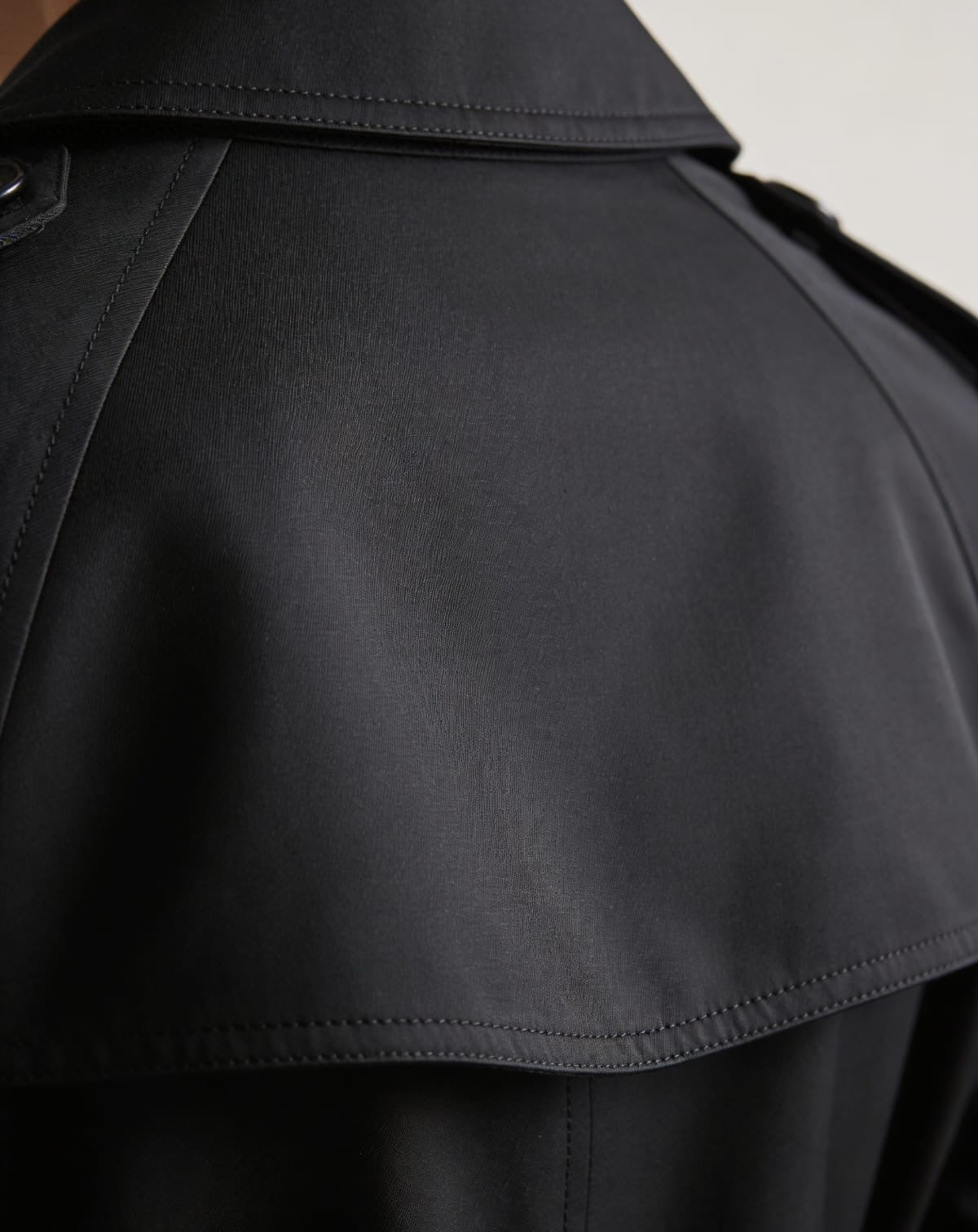 Burberry 'The Chelsea' Heritage Trench Coat - Slim Fit (Classic Edition)
